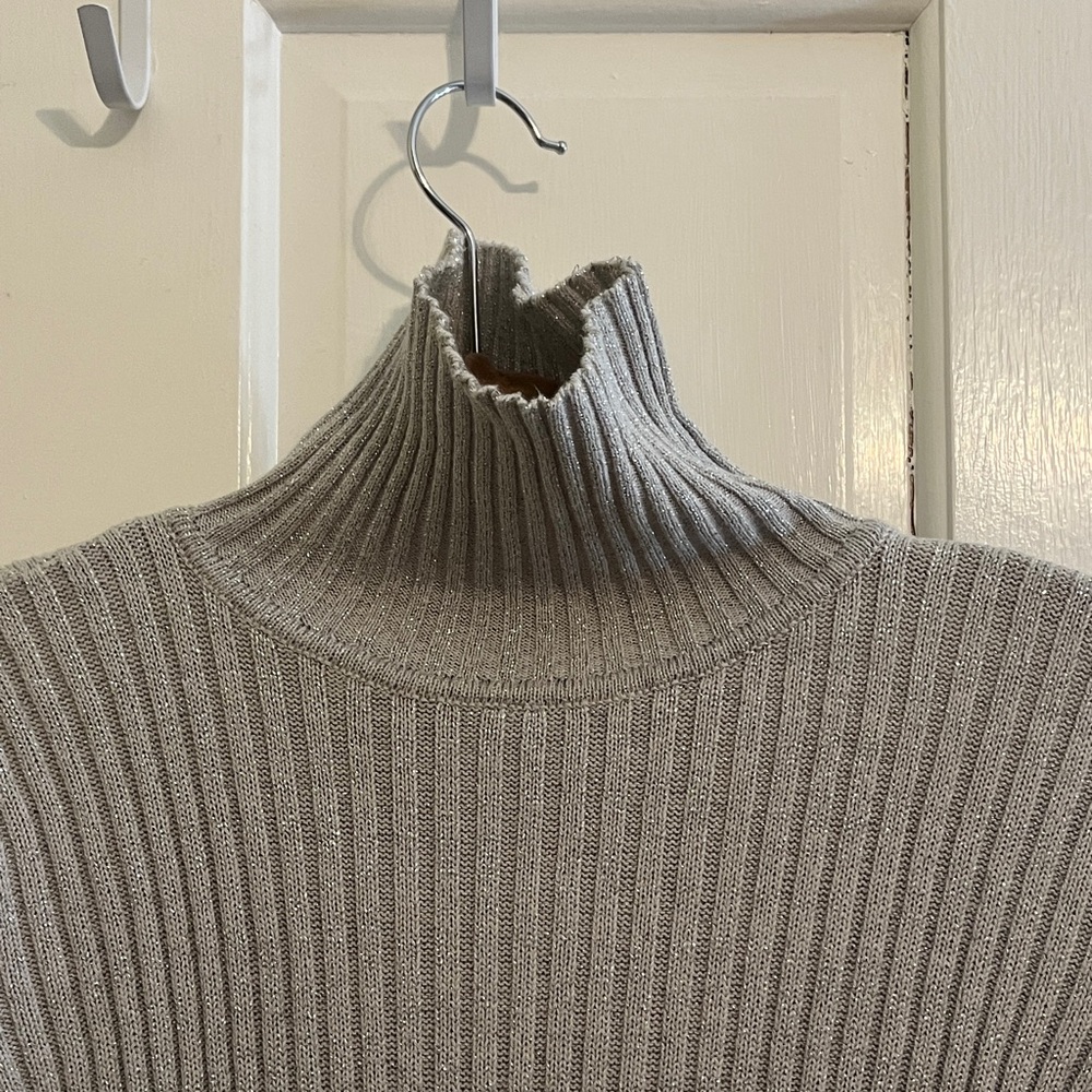 Vintage Basic Editions Light Gray Turtleneck Swea… - image 8